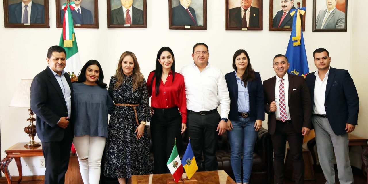 VISITA DEL ALCALDE DE AUTLÁN DE NAVARRO