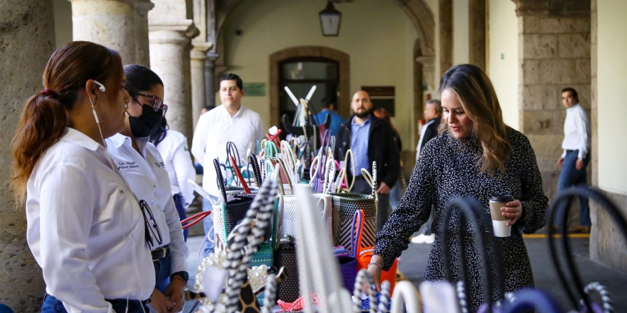 INAUGURAN EXPO ARTESANÍAS PENITENCIARIAS EN EL STJEJ