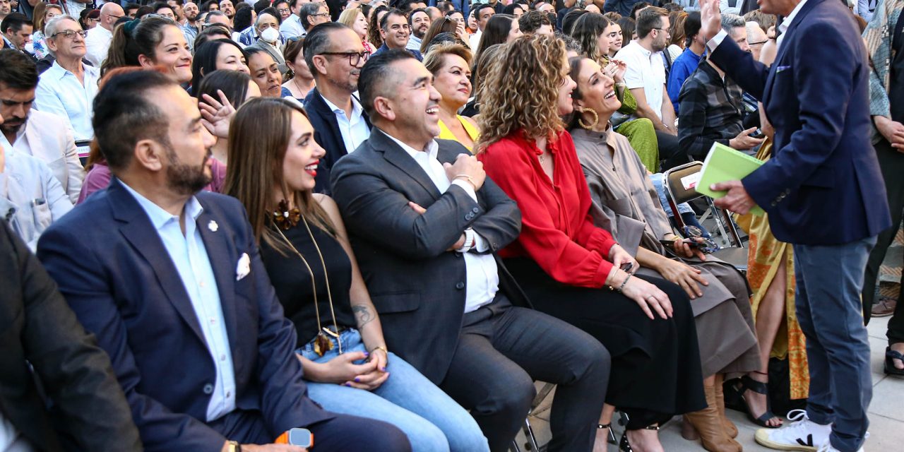 ACUDE PRESIDENTE A INAUGURACIÓN DE PLAZA LUIS BARRAGÁN