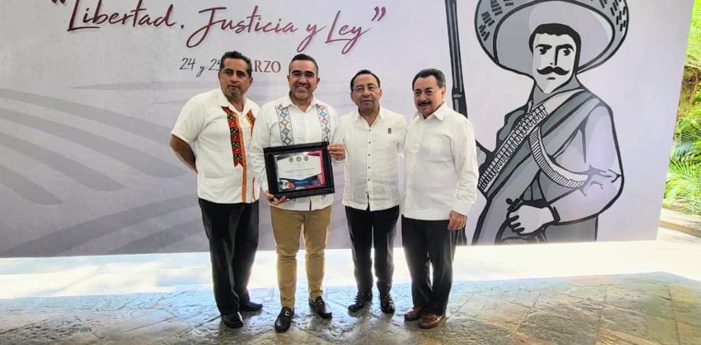 RECIBE PRESIDENTE RECONOCIMIENTO DE ICITAP