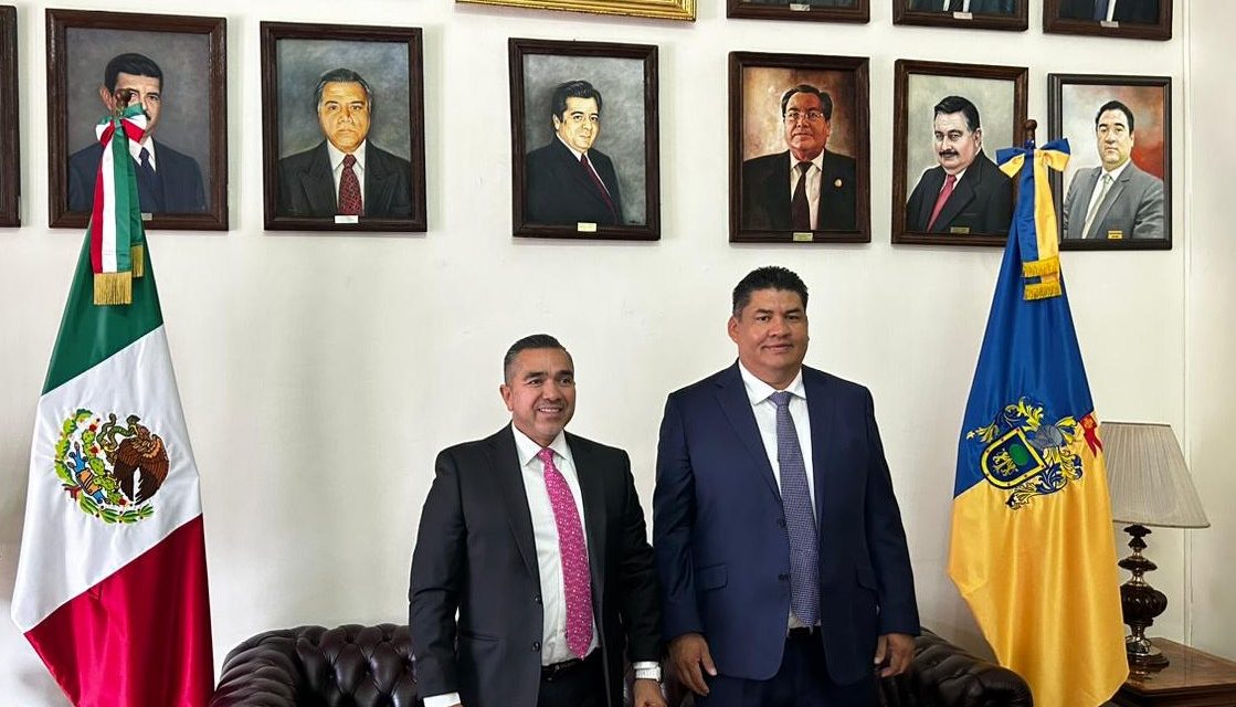 RECIBE PRESIDENTE A REPRESENTANTE DEL CONGRESO DE MORELOS