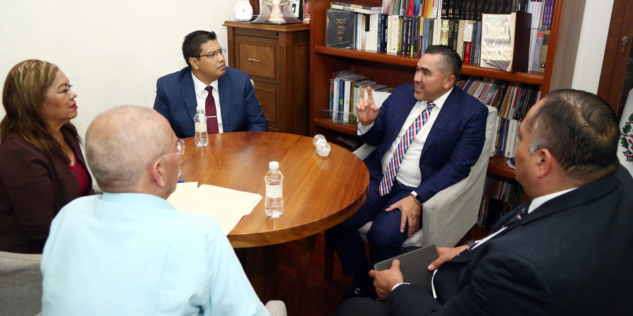 SE REÚNE PRESIDENTE CON DIPUTADA LETY PÉREZ