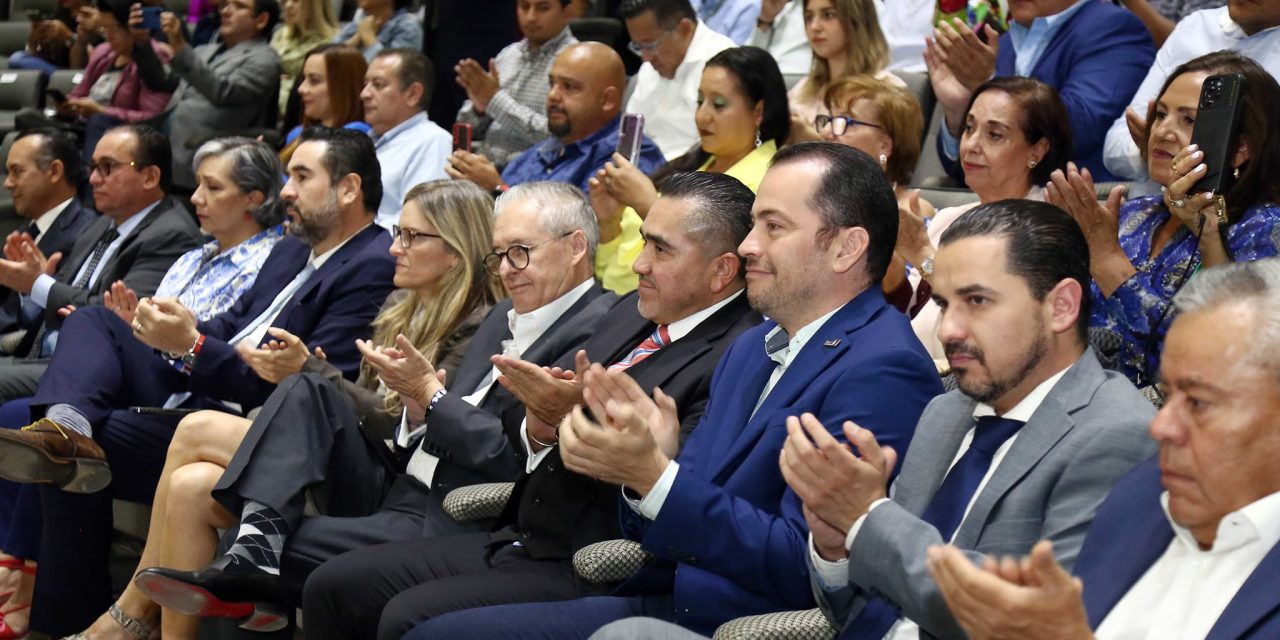 ASISTE PRESIDENTE A INFORME DE DIPUTADA MIRELLE MONTES