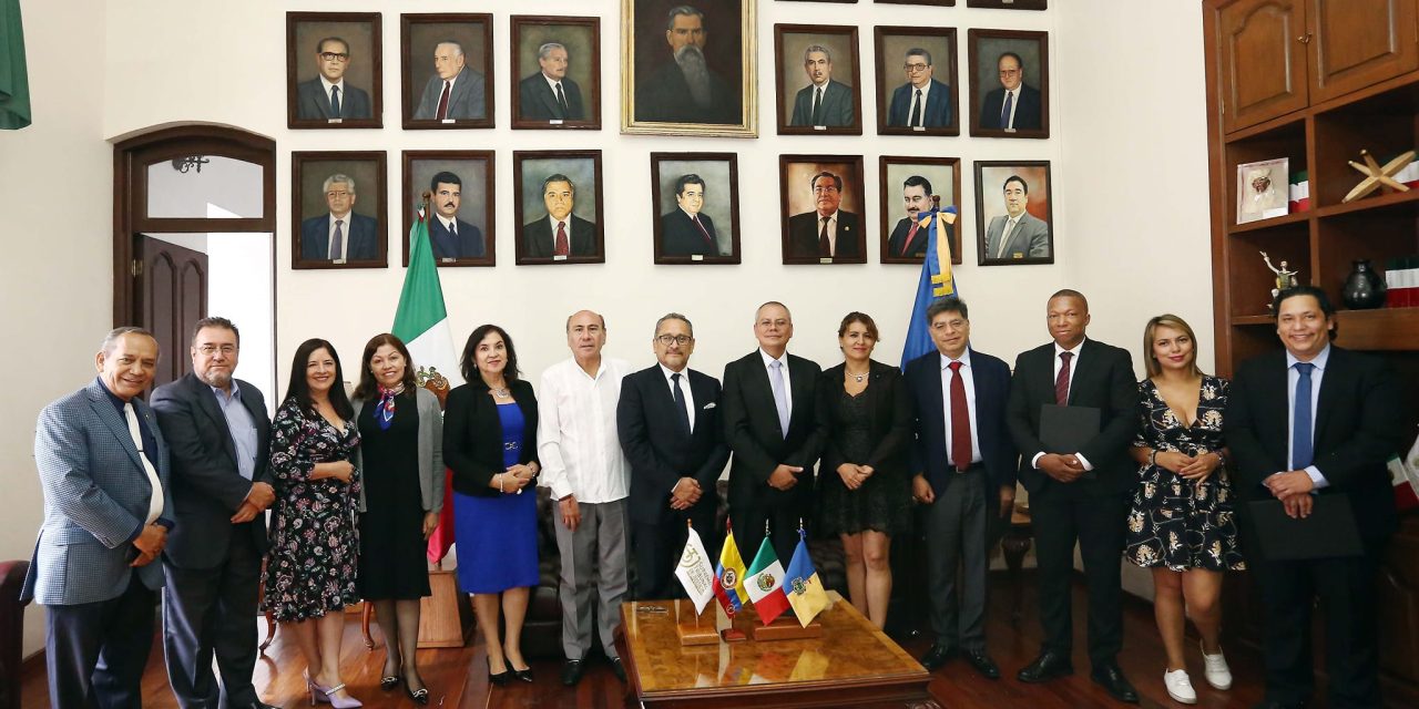 VISITA DE MAGISTRADOS DE COLOMBIA AL STJEJ