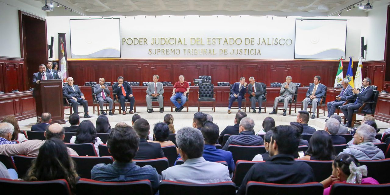 CONMEMORAN ANIVERSARIO DE COLEGIO DE ABOGADOS