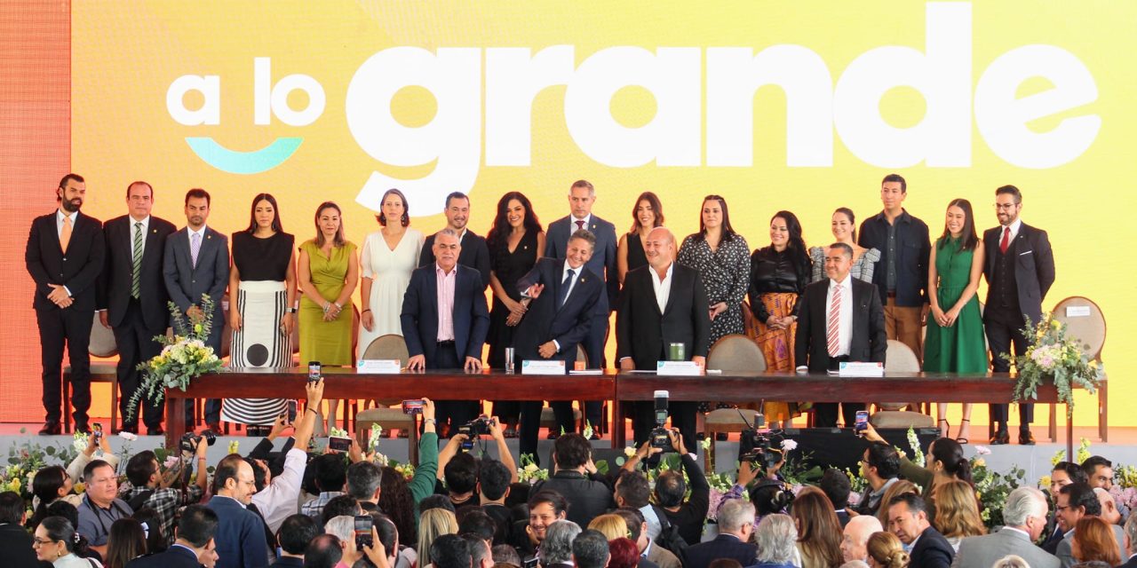 ACUDE PRESIDENTE A INFORME DEL ALCALDE DE ZAPOPAN