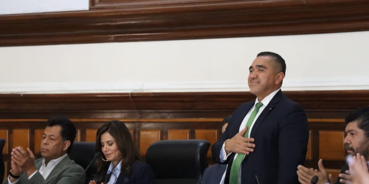PARTICIPA PRESIDENTE EN SESIÓN SOLEMNE DEL GOBIERNO DE GUADALAJARA