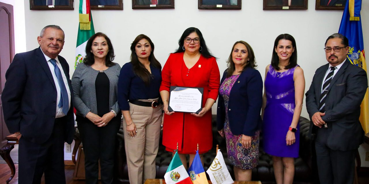 MAGISTRADA ALMA CAMACHO DE GUANAJUATO BRINDA CAPACITACIÓN EN NSJCyF