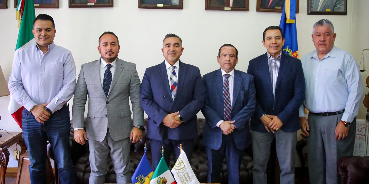 DIALOGA PRESIDENTE CON NUEVO PROCURADOR SOCIAL