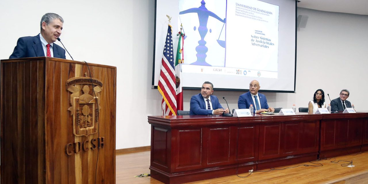 PARTICIPA PRESIDENTE EN SIMPOSIUM DE SISTEMAS DE JUSTICIA