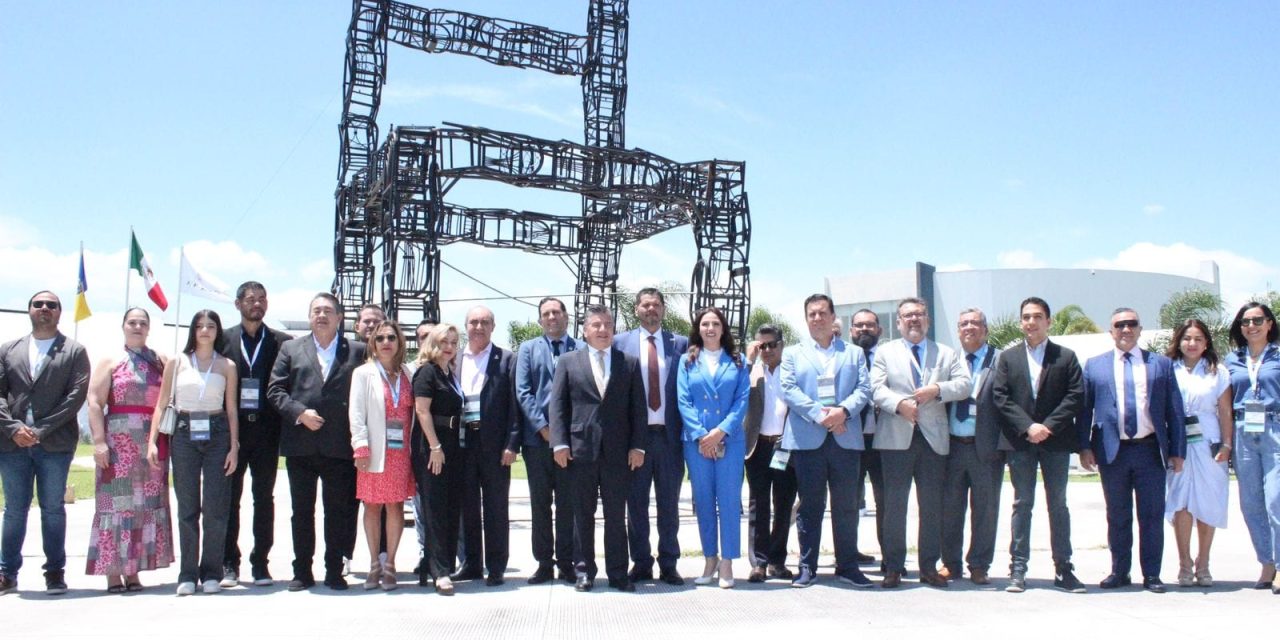 ASISTE PRESIDENTE A INAUGURACIÓN DE LA EXPO AFAMO OCOTLÁN