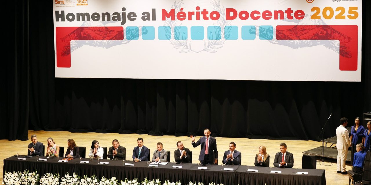 Homenaje Solemne al Mérito Docente