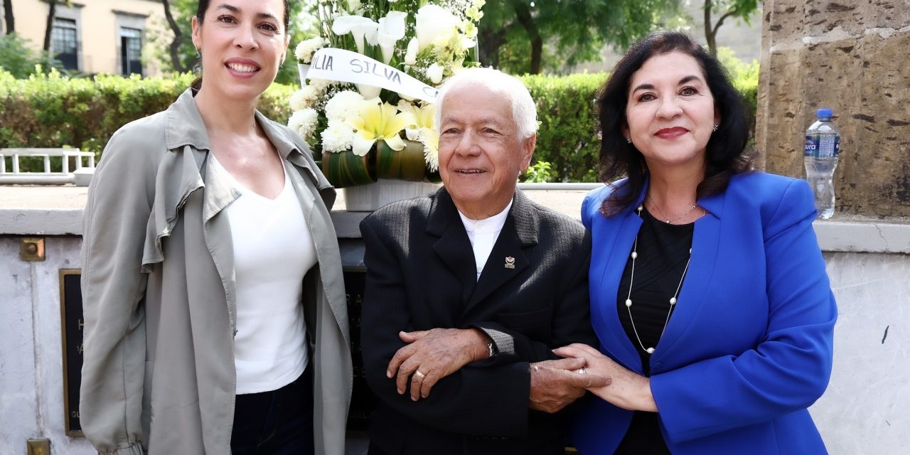 ceremonia conmemorativa por el 117 aniversario del natalicio de Don Francisco Silva Romero