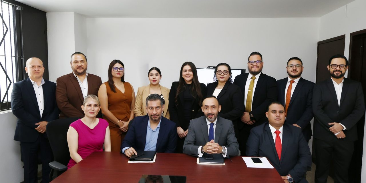 Presentan avances académicos con visión crítica y aporte social
