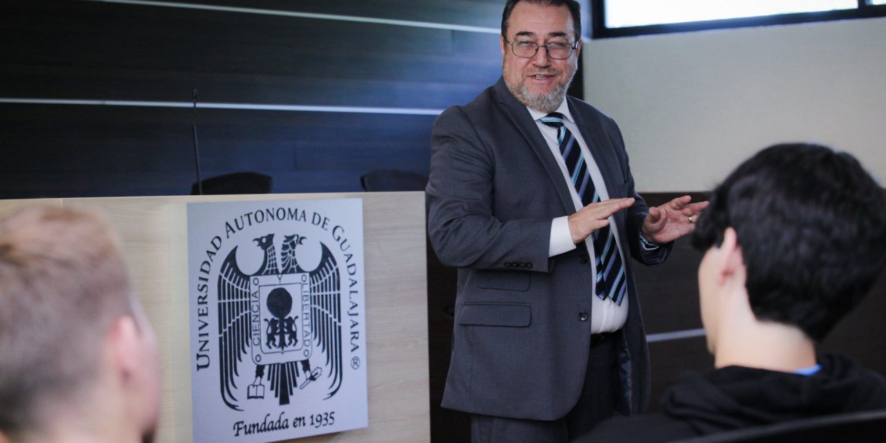 Juventud que debate con ética