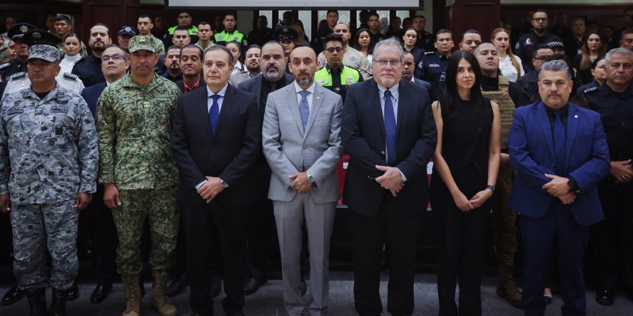 entrega de constancias del curso “Áreas de oportunidad en el llenado del IPH”