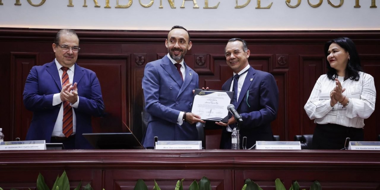 entrega de certificaciones a Facilitadores