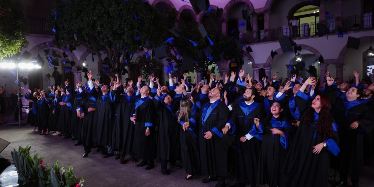 Entrega de grados de Maestrías