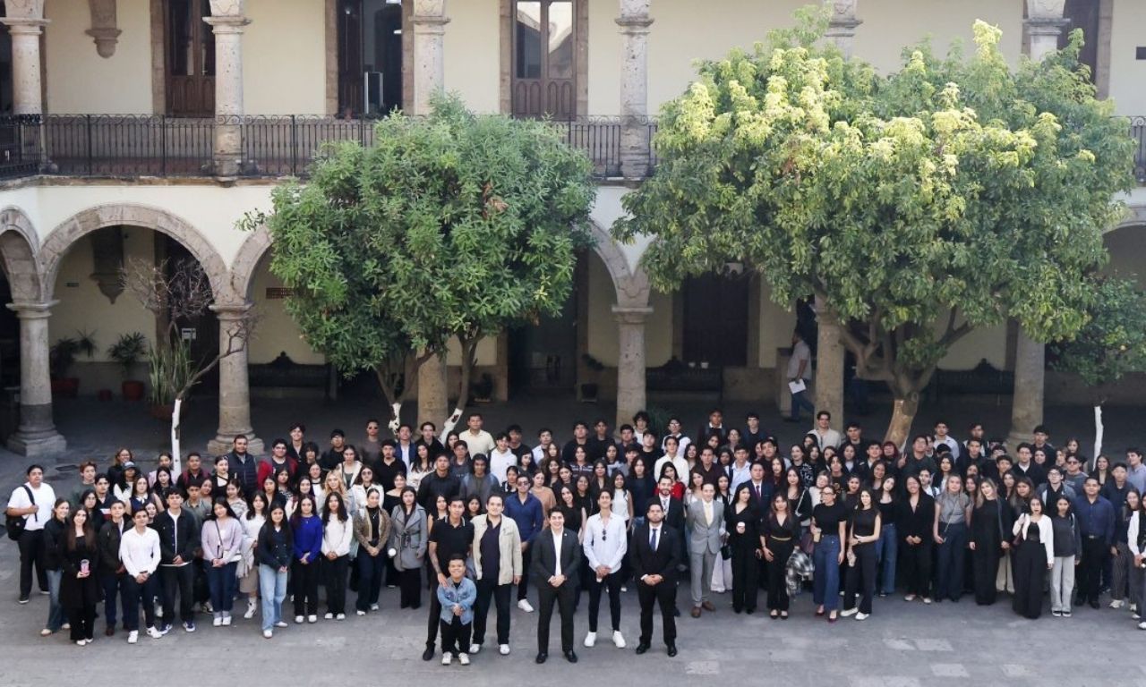 STJ JALISCO RECIBE A MÁS DE 150 FUTUROS ABOGADOS